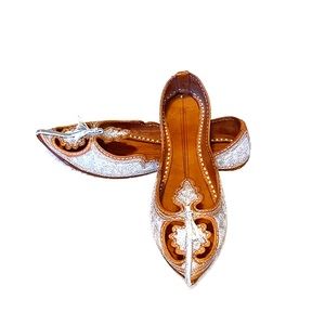 Jutti Flats w/ Beautiful Silver Embroidery